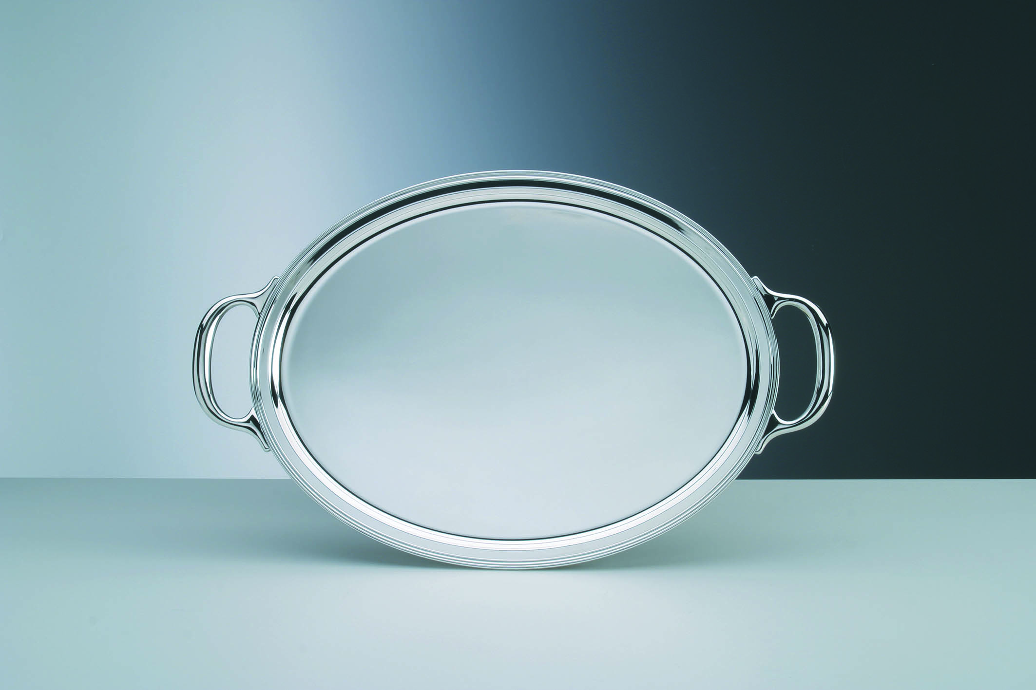 Oval tray